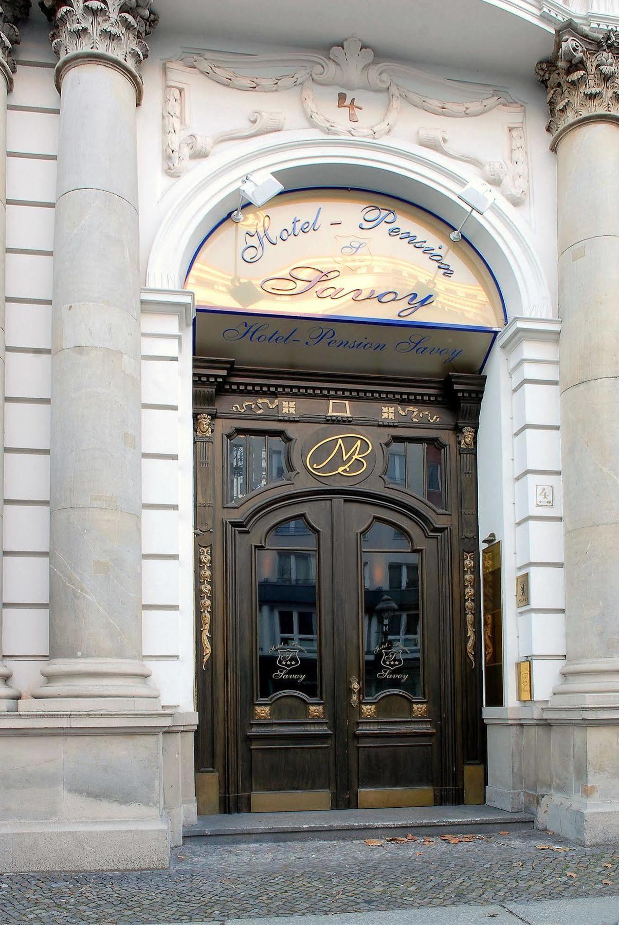 Hotel Pension Savoy Near Kurfuerstendamm Berlim Exterior foto